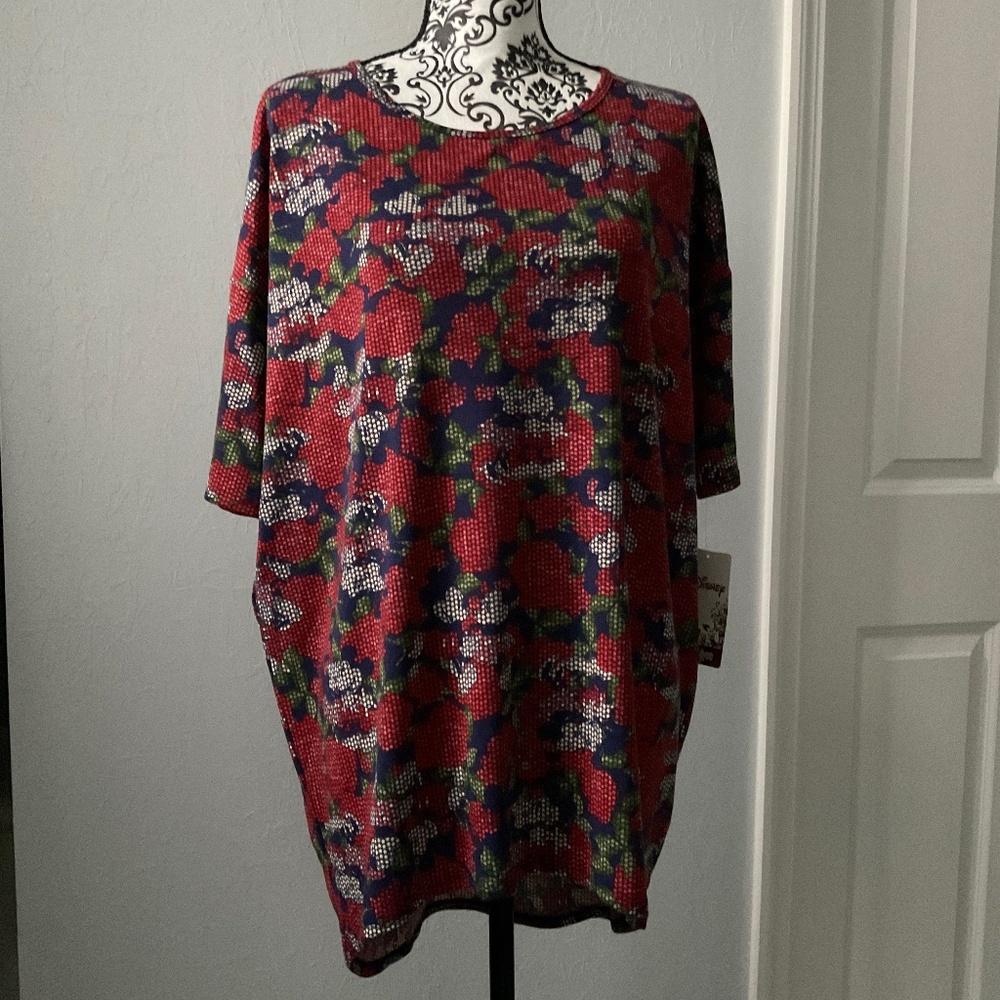 Mickey and Mini design with roses short sleeve shirt.